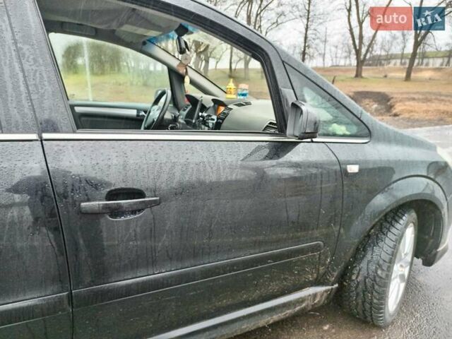 Чорний Опель Зафіра, об'ємом двигуна 1.9 л та пробігом 191 тис. км за 8300 $, фото 1 на Automoto.ua