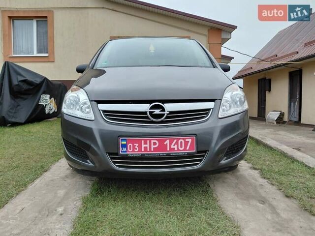 Черный Опель Зафира, объемом двигателя 1.6 л и пробегом 172 тыс. км за 6100 $, фото 1 на Automoto.ua