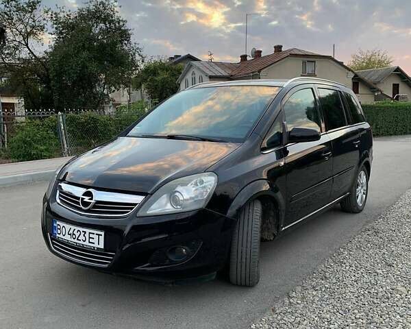 Черный Опель Зафира, объемом двигателя 1.8 л и пробегом 198 тыс. км за 6900 $, фото 1 на Automoto.ua