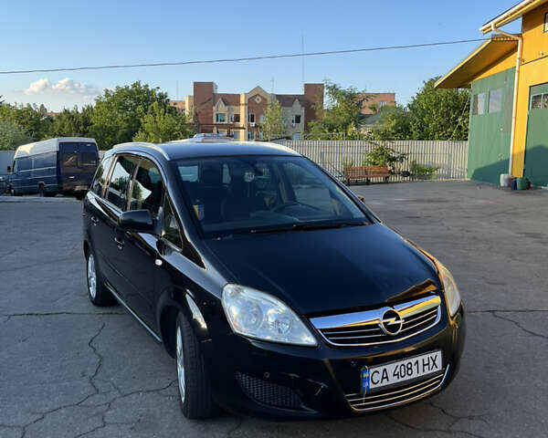 Черный Опель Зафира, объемом двигателя 1.7 л и пробегом 320 тыс. км за 5650 $, фото 1 на Automoto.ua