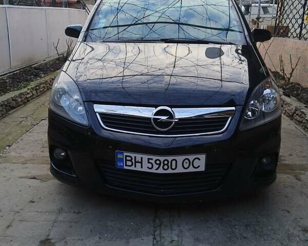 Черный Опель Зафира, объемом двигателя 1.9 л и пробегом 196 тыс. км за 6800 $, фото 1 на Automoto.ua