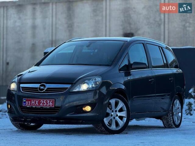 Черный Опель Зафира, объемом двигателя 1.8 л и пробегом 197 тыс. км за 6700 $, фото 1 на Automoto.ua