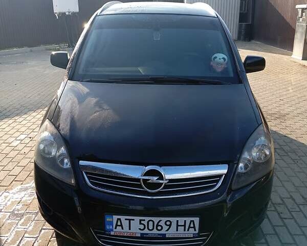 Черный Опель Зафира, объемом двигателя 1.69 л и пробегом 257 тыс. км за 6500 $, фото 1 на Automoto.ua