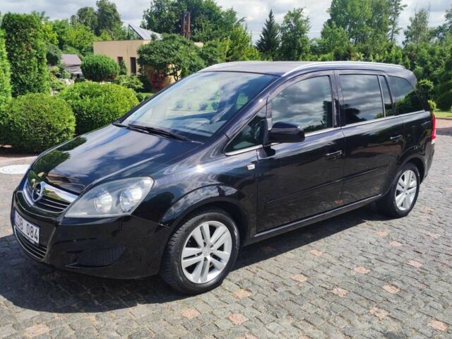 Чорний Опель Зафіра, об'ємом двигуна 1.6 л та пробігом 231 тис. км за 6800 $, фото 1 на Automoto.ua