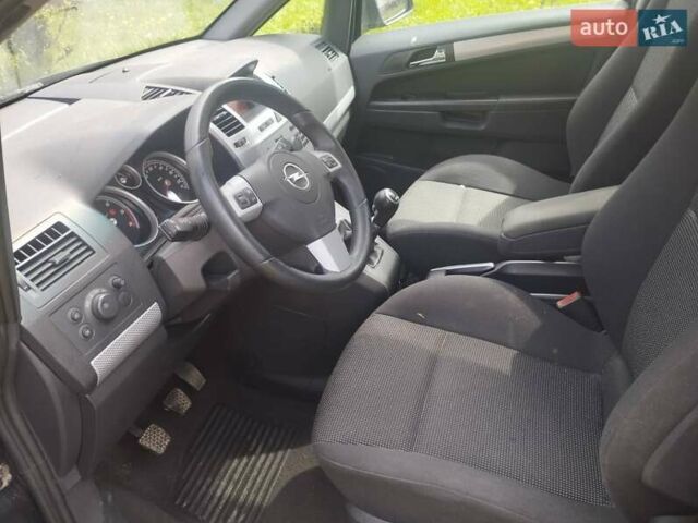 Черный Опель Зафира, объемом двигателя 1.7 л и пробегом 263 тыс. км за 6700 $, фото 1 на Automoto.ua