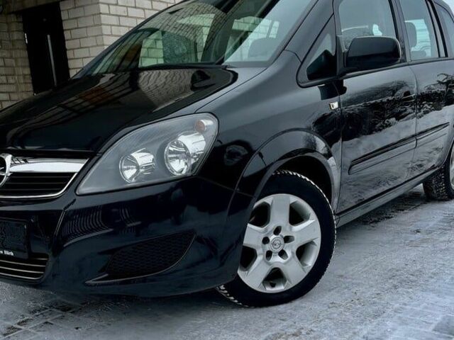 Черный Опель Зафира, объемом двигателя 1.9 л и пробегом 238 тыс. км за 2140 $, фото 1 на Automoto.ua