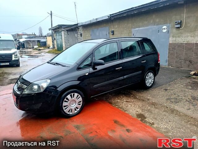 Черный Опель Зафира, объемом двигателя 1.6 л и пробегом 260 тыс. км за 5600 $, фото 1 на Automoto.ua