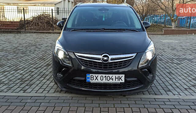 Чорний Опель Зафіра, об'ємом двигуна 2 л та пробігом 177 тис. км за 13000 $, фото 1 на Automoto.ua