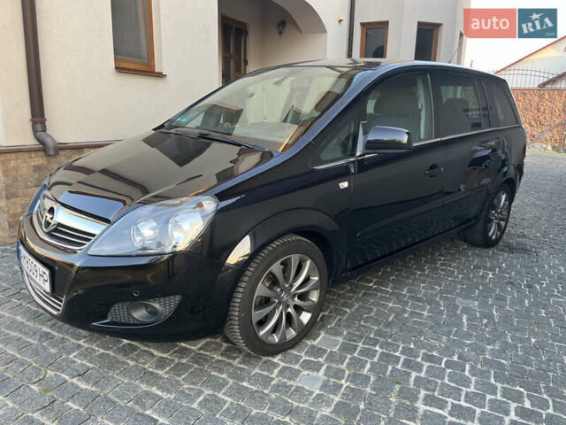 Черный Опель Зафира, объемом двигателя 0 л и пробегом 209 тыс. км за 8700 $, фото 1 на Automoto.ua