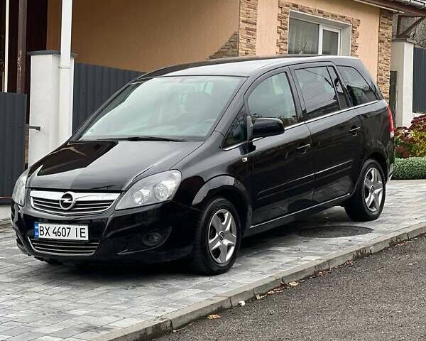 Черный Опель Зафира, объемом двигателя 1.6 л и пробегом 221 тыс. км за 6999 $, фото 1 на Automoto.ua