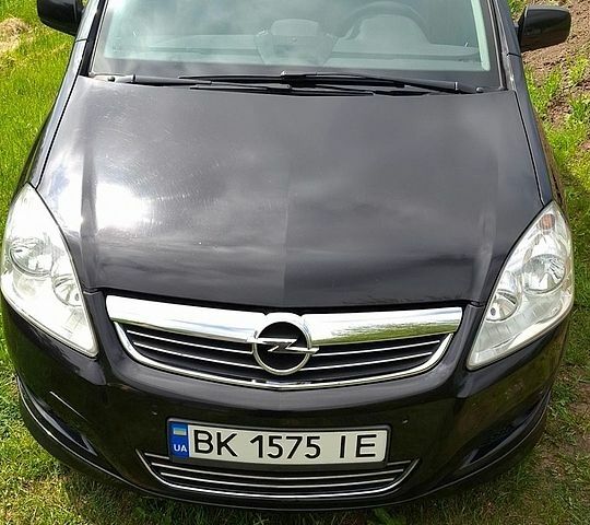 Чорний Опель Зафіра, об'ємом двигуна 1.7 л та пробігом 215 тис. км за 6800 $, фото 1 на Automoto.ua