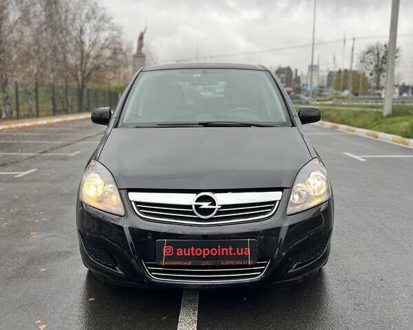 Черный Опель Зафира, объемом двигателя 1.8 л и пробегом 166 тыс. км за 7999 $, фото 1 на Automoto.ua