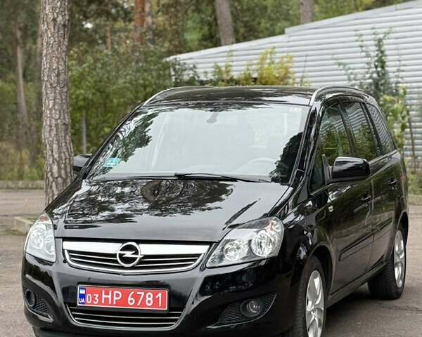 Черный Опель Зафира, объемом двигателя 1.6 л и пробегом 177 тыс. км за 7700 $, фото 1 на Automoto.ua