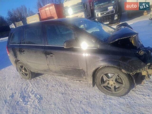Черный Опель Зафира, объемом двигателя 1.7 л и пробегом 300 тыс. км за 3000 $, фото 1 на Automoto.ua