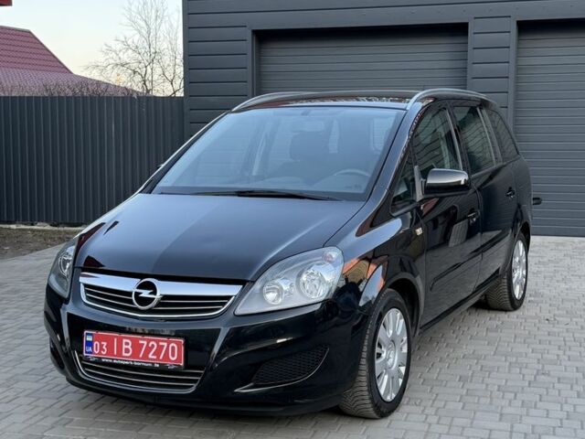 Черный Опель Зафира, объемом двигателя 1.6 л и пробегом 253 тыс. км за 7200 $, фото 1 на Automoto.ua