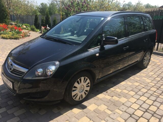 Чорний Опель Зафіра, об'ємом двигуна 1.7 л та пробігом 245 тис. км за 9000 $, фото 1 на Automoto.ua