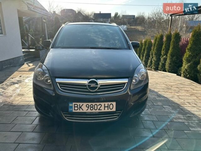 Черный Опель Зафира, объемом двигателя 1.7 л и пробегом 265 тыс. км за 8100 $, фото 1 на Automoto.ua