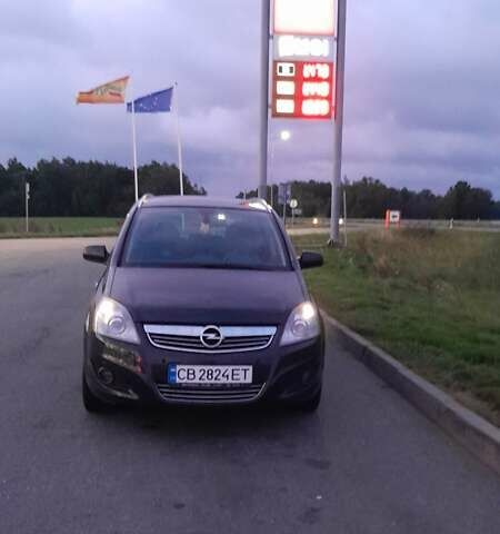 Черный Опель Зафира, объемом двигателя 1.7 л и пробегом 300 тыс. км за 8000 $, фото 1 на Automoto.ua