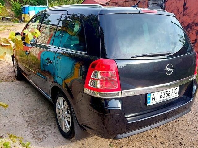 Черный Опель Зафира, объемом двигателя 1.7 л и пробегом 29000 тыс. км за 9000 $, фото 1 на Automoto.ua
