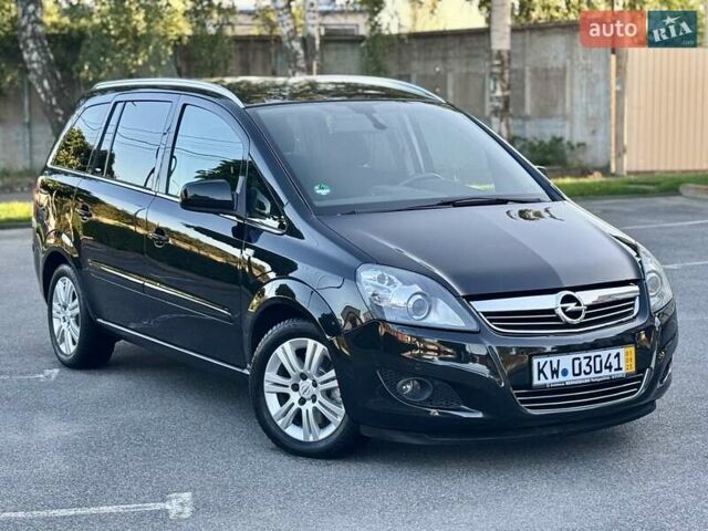 Чорний Опель Зафіра, об'ємом двигуна 1.7 л та пробігом 209 тис. км за 7950 $, фото 1 на Automoto.ua
