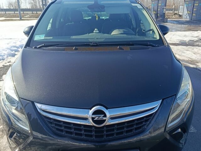 Черный Опель Зафира, объемом двигателя 1.6 л и пробегом 285 тыс. км за 8900 $, фото 1 на Automoto.ua