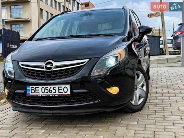 Черный Опель Зафира, объемом двигателя 2 л и пробегом 220 тыс. км за 8900 $, фото 1 на Automoto.ua
