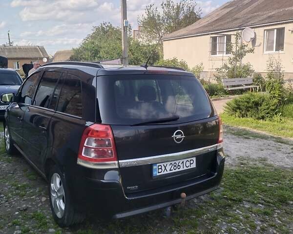 Чорний Опель Зафіра, об'ємом двигуна 1.69 л та пробігом 260 тис. км за 8500 $, фото 1 на Automoto.ua