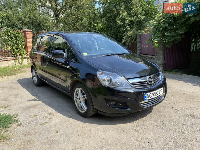 Черный Опель Зафира, объемом двигателя 1.7 л и пробегом 145 тыс. км за 9199 $, фото 1 на Automoto.ua