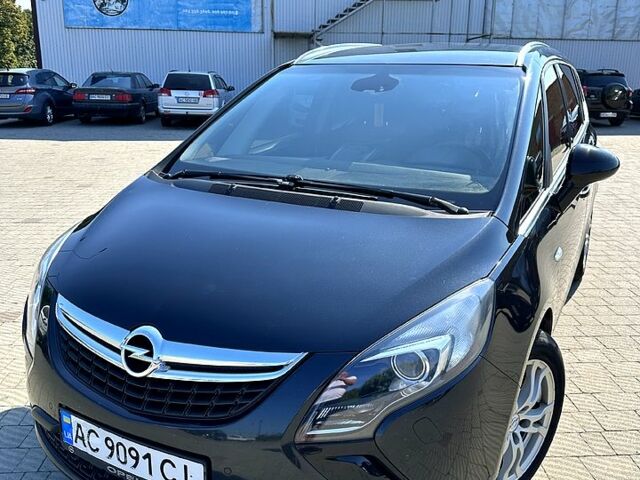 Чорний Опель Зафіра, об'ємом двигуна 1.6 л та пробігом 219 тис. км за 8700 $, фото 1 на Automoto.ua