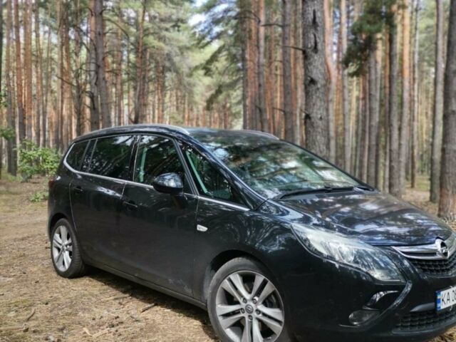 Черный Опель Зафира, объемом двигателя 2 л и пробегом 289 тыс. км за 9000 $, фото 1 на Automoto.ua