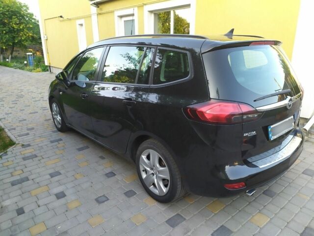 Чорний Опель Зафіра, об'ємом двигуна 2 л та пробігом 188 тис. км за 11900 $, фото 1 на Automoto.ua