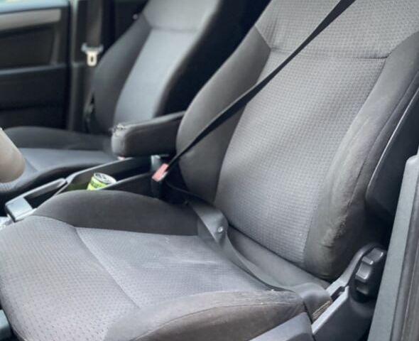 Чорний Опель Зафіра, об'ємом двигуна 1.9 л та пробігом 0 тис. км за 5099 $, фото 1 на Automoto.ua