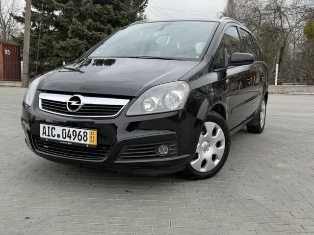 Черный Опель Зафира, объемом двигателя 1.8 л и пробегом 186 тыс. км за 6650 $, фото 1 на Automoto.ua