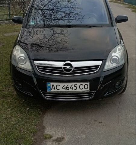 Черный Опель Зафира, объемом двигателя 1.9 л и пробегом 222 тыс. км за 5600 $, фото 1 на Automoto.ua