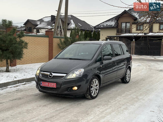 Коричневый Опель Зафира, объемом двигателя 0 л и пробегом 255 тыс. км за 5999 $, фото 1 на Automoto.ua