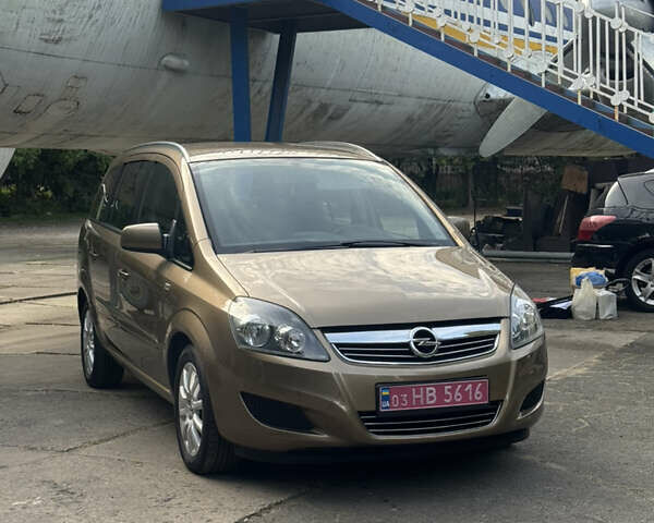 Опель Зафира 2012 в Луцке на Automoto.ua Коричневый Опель Зафира, объемом двигателя 1.6 л и пробегом 225 тыс. км за 7900 $, фото 1 на Automoto.ua