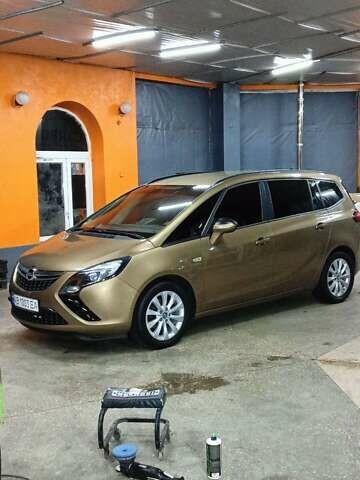 Коричневый Опель Зафира, объемом двигателя 2 л и пробегом 253 тыс. км за 10000 $, фото 1 на Automoto.ua