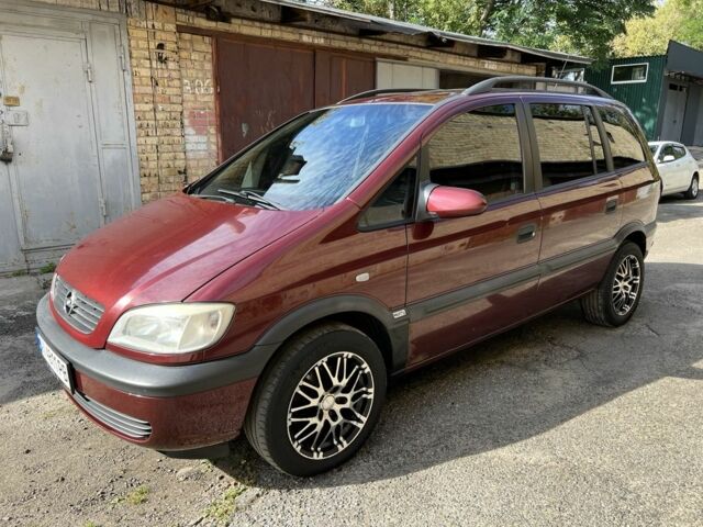 Красный Опель Зафира, объемом двигателя 1.8 л и пробегом 189 тыс. км за 3500 $, фото 1 на Automoto.ua