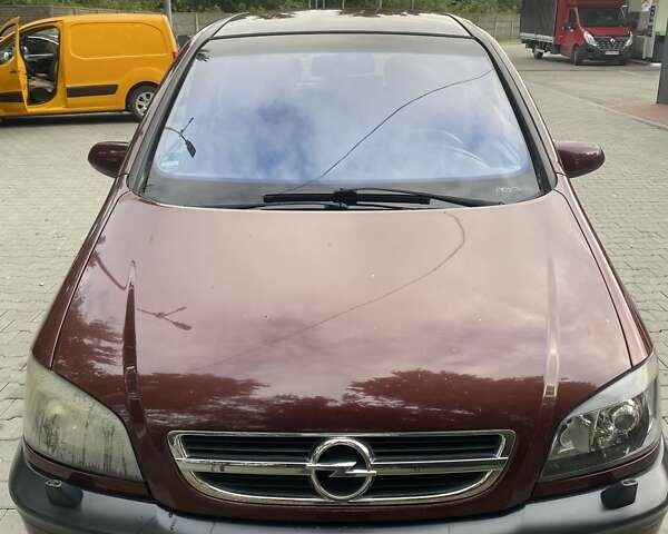 Красный Опель Зафира, объемом двигателя 2.2 л и пробегом 270 тыс. км за 4750 $, фото 1 на Automoto.ua