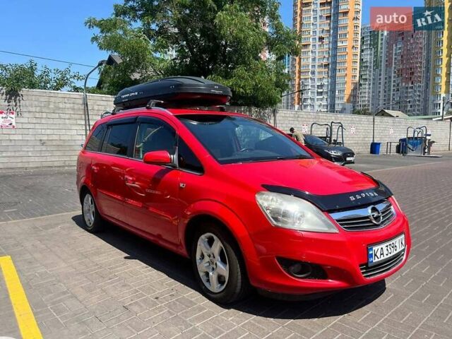 Червоний Опель Зафіра, об'ємом двигуна 2.2 л та пробігом 195 тис. км за 6450 $, фото 1 на Automoto.ua