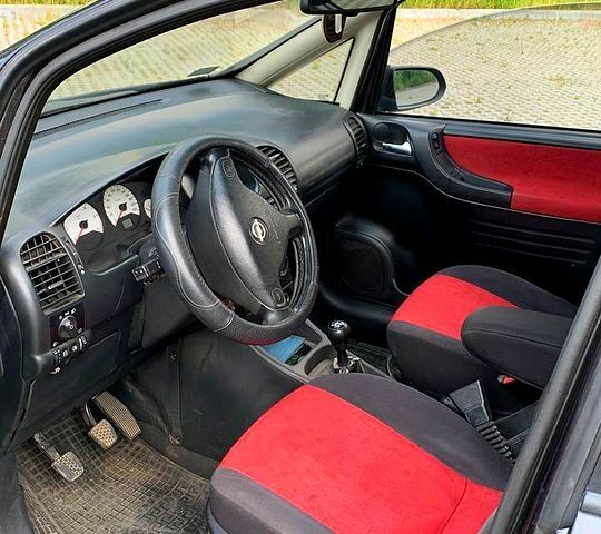 Опель Зафіра, об'ємом двигуна 2 л та пробігом 300 тис. км за 3800 $, фото 1 на Automoto.ua