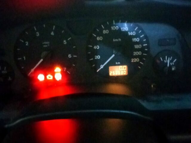 Опель Зафира, объемом двигателя 1.6 л и пробегом 260 тыс. км за 5000 $, фото 1 на Automoto.ua