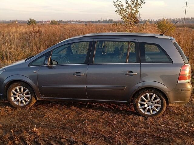 Опель Зафира, объемом двигателя 1.9 л и пробегом 290 тыс. км за 5100 $, фото 1 на Automoto.ua