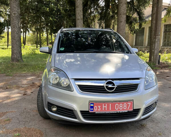 Опель Зафира, объемом двигателя 0 л и пробегом 258 тыс. км за 5250 $, фото 1 на Automoto.ua