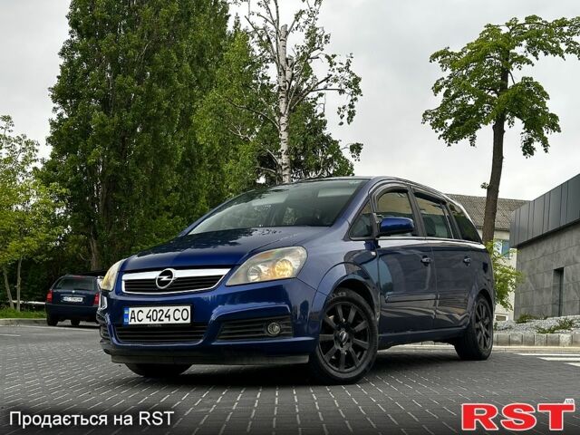 Опель Зафира, объемом двигателя 1.6 л и пробегом 243 тыс. км за 5700 $, фото 1 на Automoto.ua