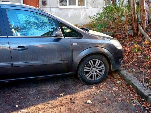 Опель Зафира, объемом двигателя 1.7 л и пробегом 320 тыс. км за 5200 $, фото 1 на Automoto.ua