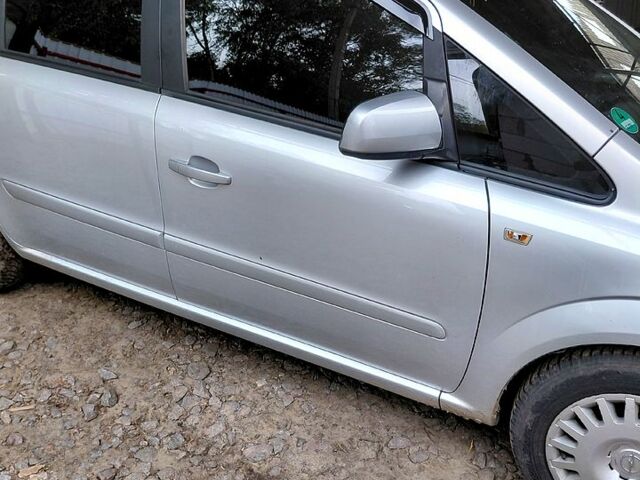 Опель Зафира, объемом двигателя 1.6 л и пробегом 210 тыс. км за 7200 $, фото 1 на Automoto.ua