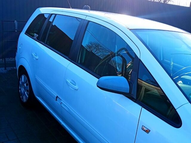 Опель Зафира, объемом двигателя 1.6 л и пробегом 217 тыс. км за 6600 $, фото 1 на Automoto.ua