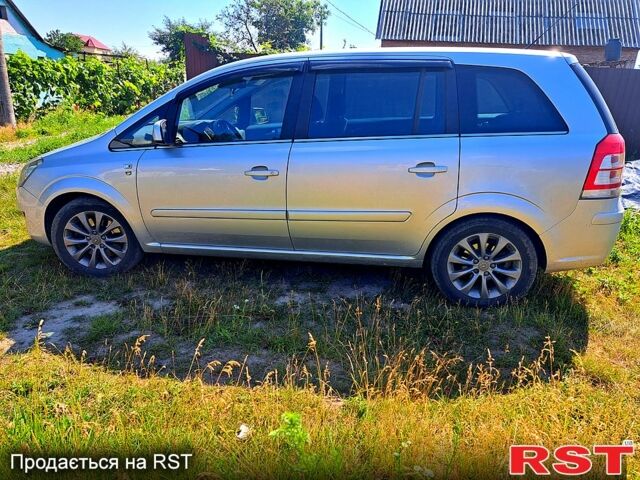 Опель Зафира 2010 в Кропивницком (Кировограде) на Automoto.ua Опель Зафира, объемом двигателя 1.7 л и пробегом 240 тыс. км за 7200 $, фото 1 на Automoto.ua