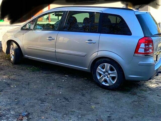 Опель Зафира, объемом двигателя 17 л и пробегом 251 тыс. км за 7200 $, фото 1 на Automoto.ua